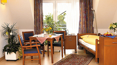 Bewohnerzimmer Pflegeapartment Ergolding Bayern